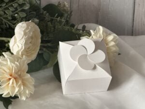 Cutie cu închidere tip petale - imagine 2