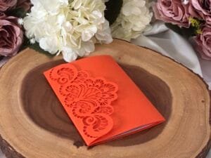 Invitatii elegante cu decupaje