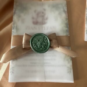 Invitatie vellum cu sigiliu parfumat