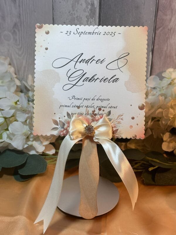 Evantai personalizat