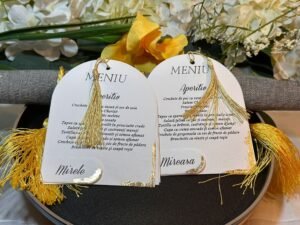 Meniu personalizat cu ciucure auriu și detalii aurii - imagine 5