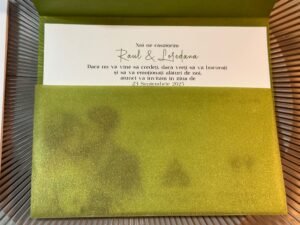 Invitație de nuntă vellum verde sidefat - imagine 6