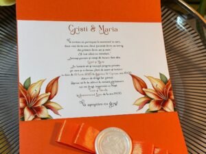 Invitație de nuntă portocalie cu flori și sigiliu - imagine 4