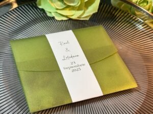 Invitație de nuntă vellum verde sidefat - imagine 5