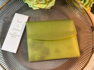 Invitație de nuntă vellum verde sidefat - imagine 2