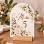 Număr de masă personalizat din carton – Model Arcadă Florală