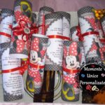Invitație Botez Papirus Rulat Baby Minnie cu Fundiță